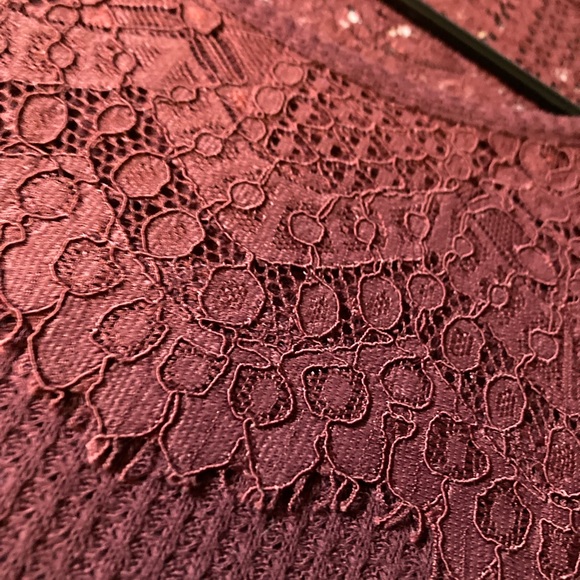 Lucky Brand, maroon long sleeve shirt. - Picture 6 of 11